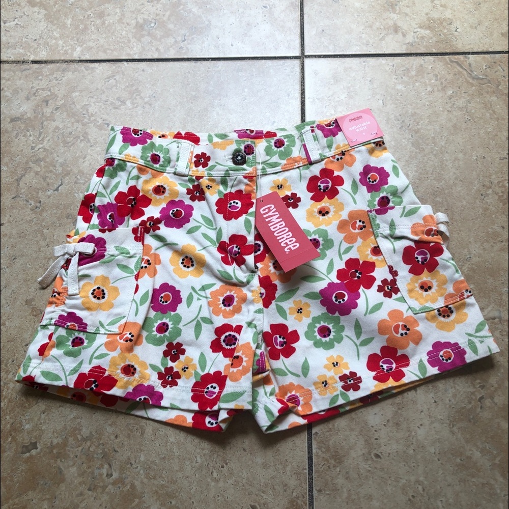 Cute mom shorts with adjustable waist